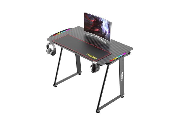 TWISTED MINDS A DESIGN TM-A-1060-RGB KARBON FIBER E-SPOR OYUNCU MASASI