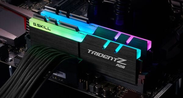 GSKILL Trident Z RGB 32GB (2x16) DDR4 3600Mhz CL18 1.35V (F4-3600C18D-32GTZR) Dual Kit Ram